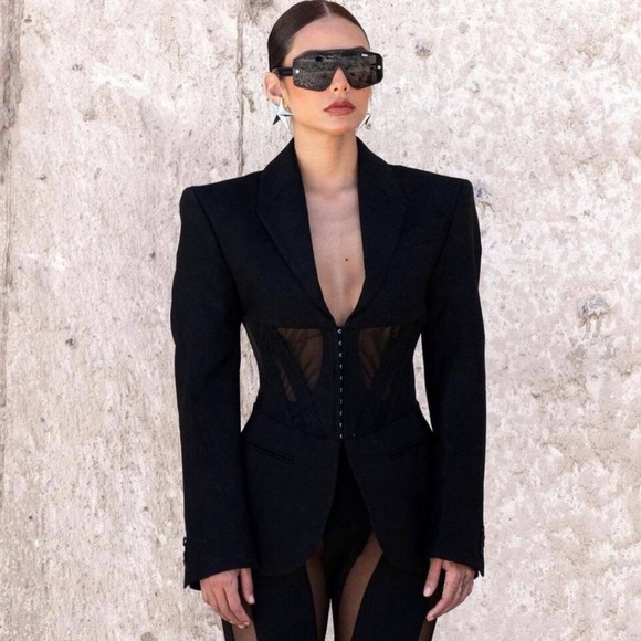 🔥 RARE LIMITED MUGLER H&M
Corset Style Wool Jacket Blazer Size M🔥 - Picture 3 of 17